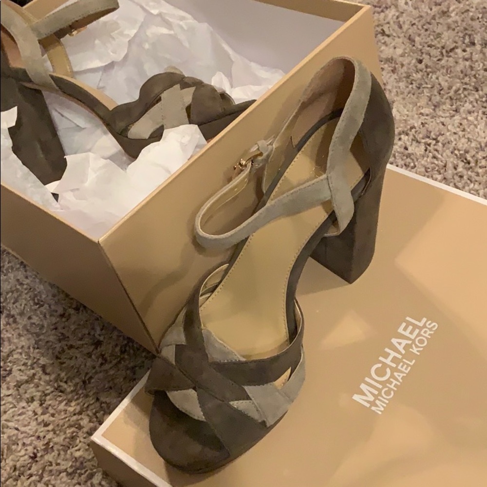 Michael Kors chunky heels in gray